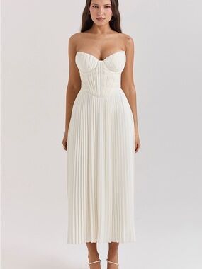 House of CB Amorata Strapless Pleated Midi  Maxi Dress in Ivory